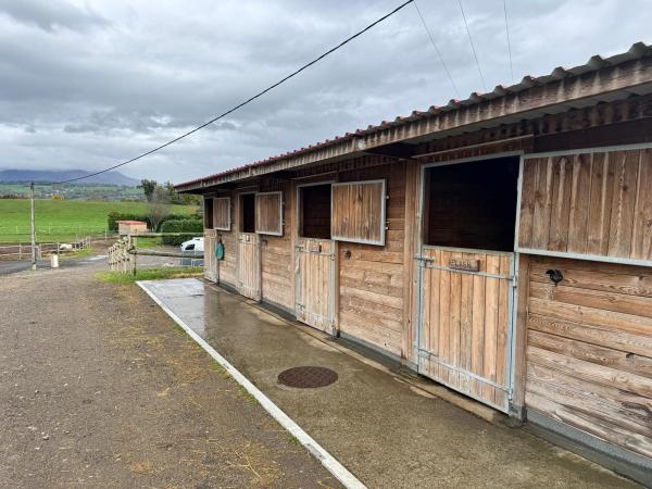 les-ecuries-de-l-aube_photo