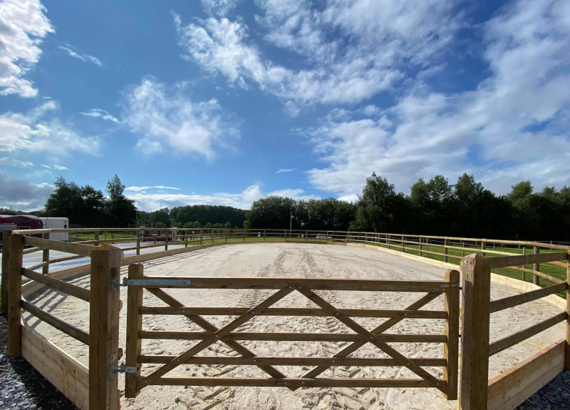 haras-du-lieu-blanc_photo