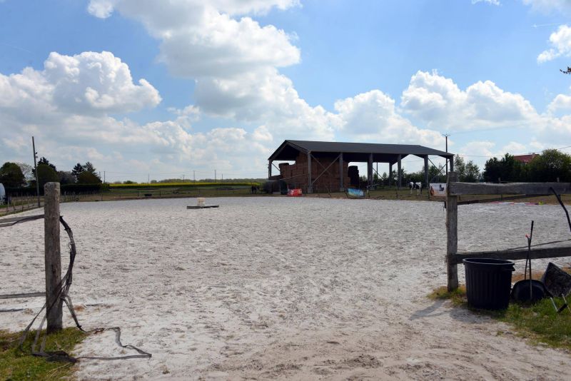 earl-ferme-equestre-de-montigny_photo