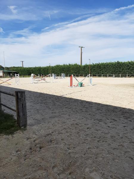 ecuries-de-suisnes-jean-christophe-resenterra_photo